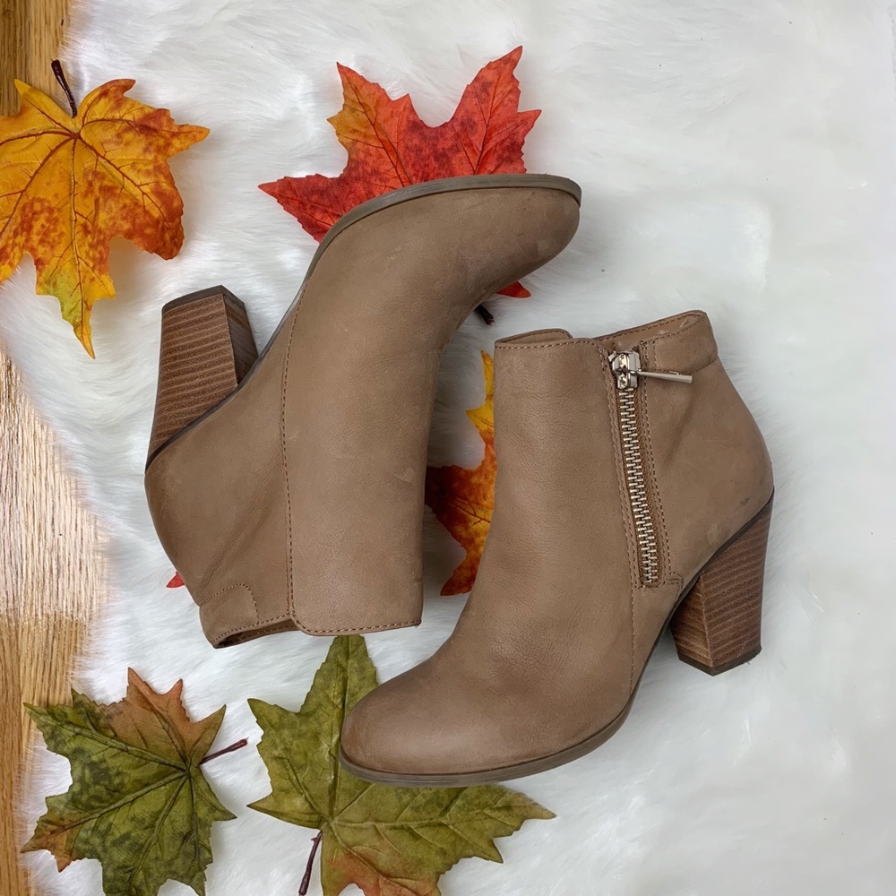 Aldo Tan Ankle booties sz9